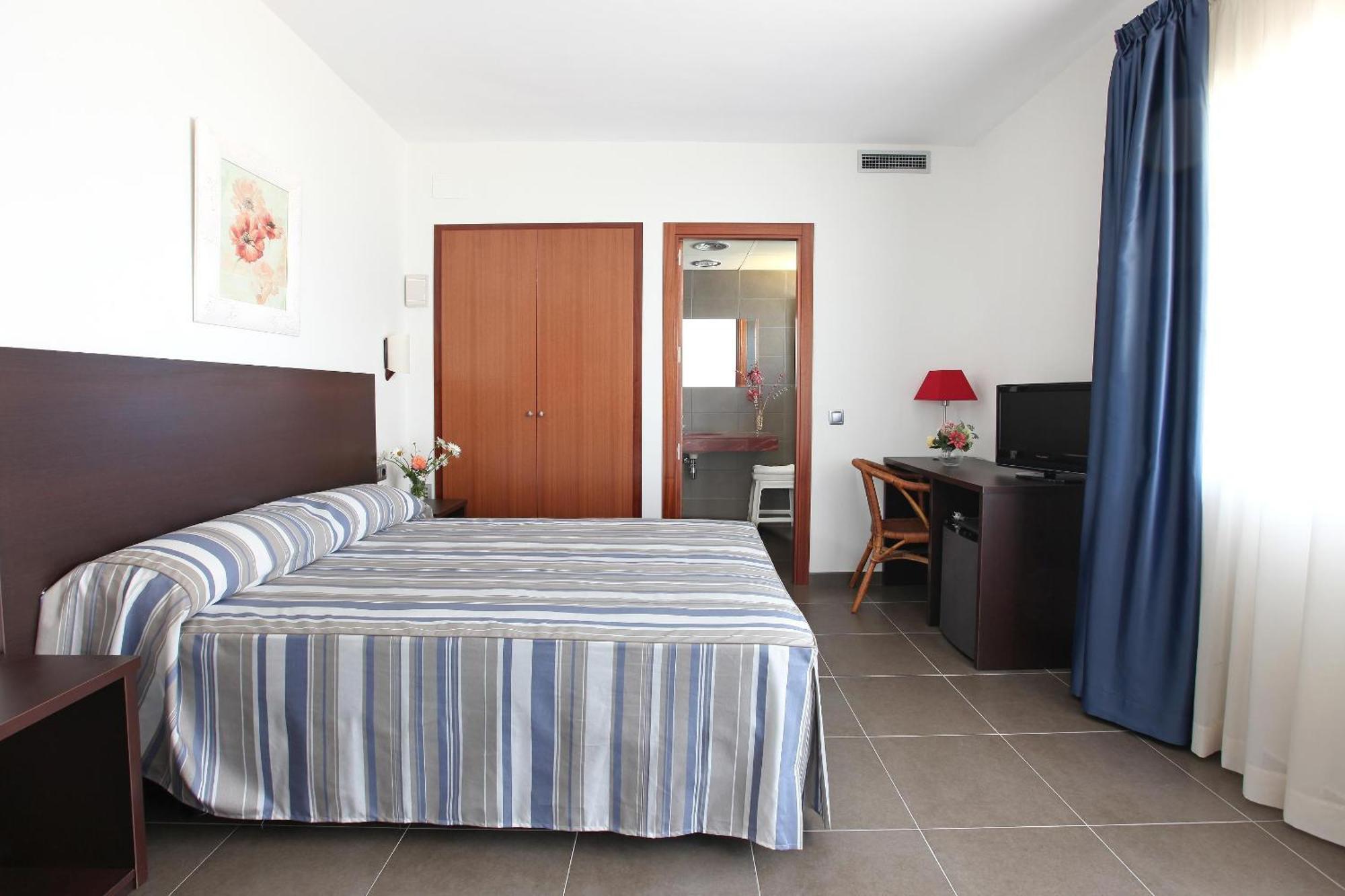 Hotel Marblau Tossa ตอสซาเดมาร์ ภายนอก รูปภาพ