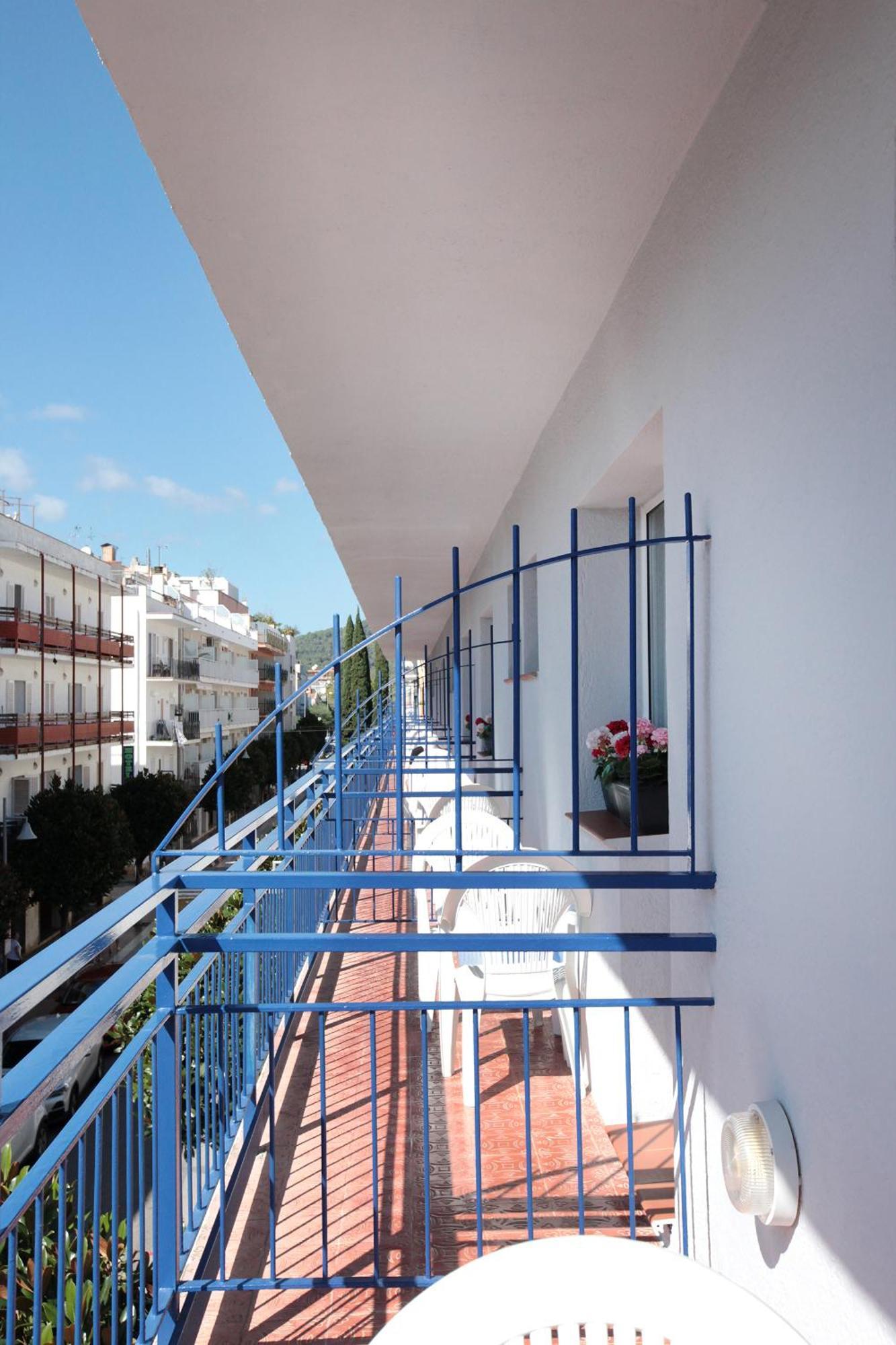 Hotel Marblau Tossa ตอสซาเดมาร์ ภายนอก รูปภาพ