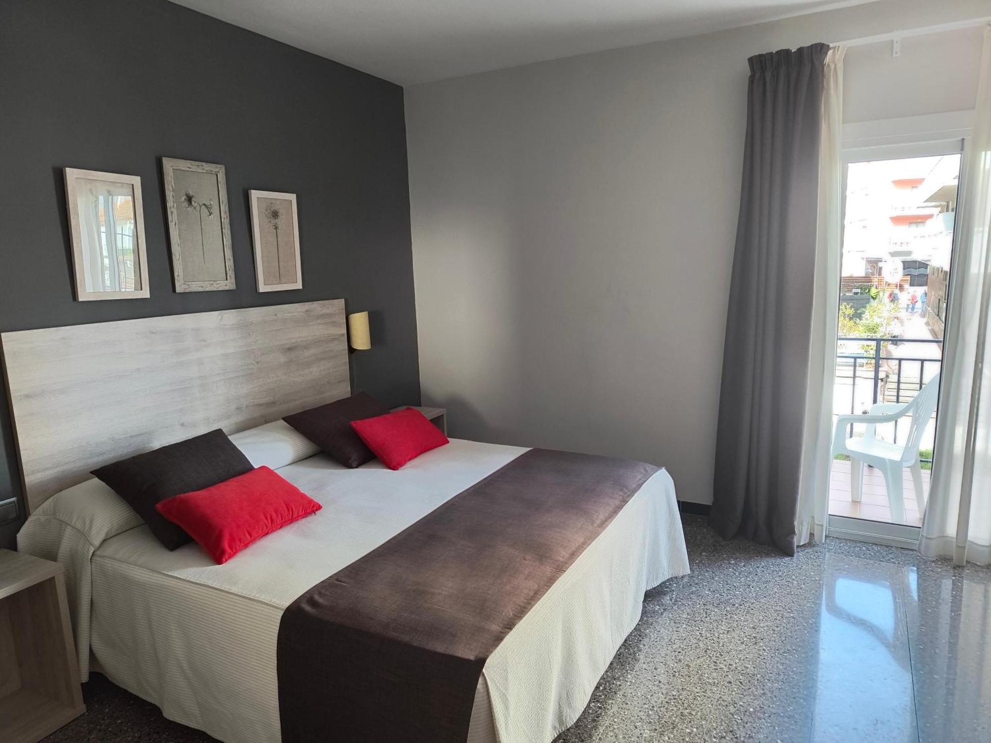 Hotel Marblau Tossa ตอสซาเดมาร์ ภายนอก รูปภาพ