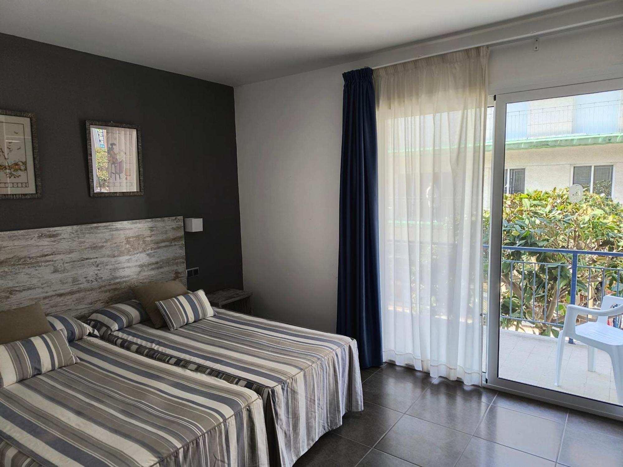 Hotel Marblau Tossa ตอสซาเดมาร์ ภายนอก รูปภาพ