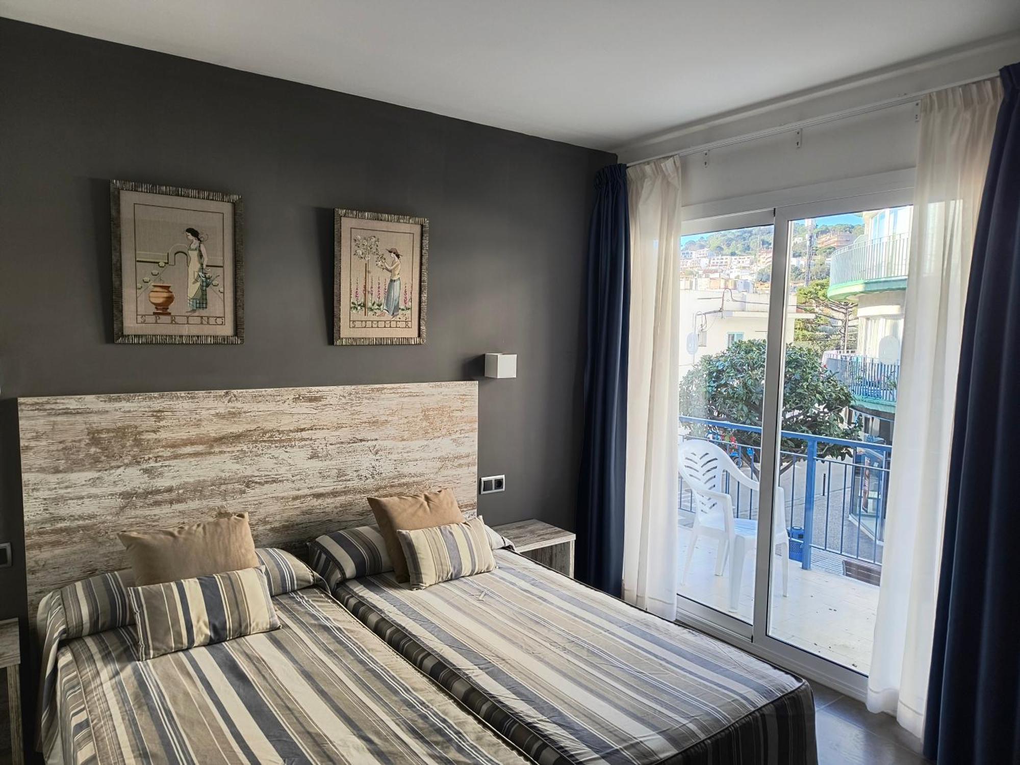 Hotel Marblau Tossa ตอสซาเดมาร์ ภายนอก รูปภาพ