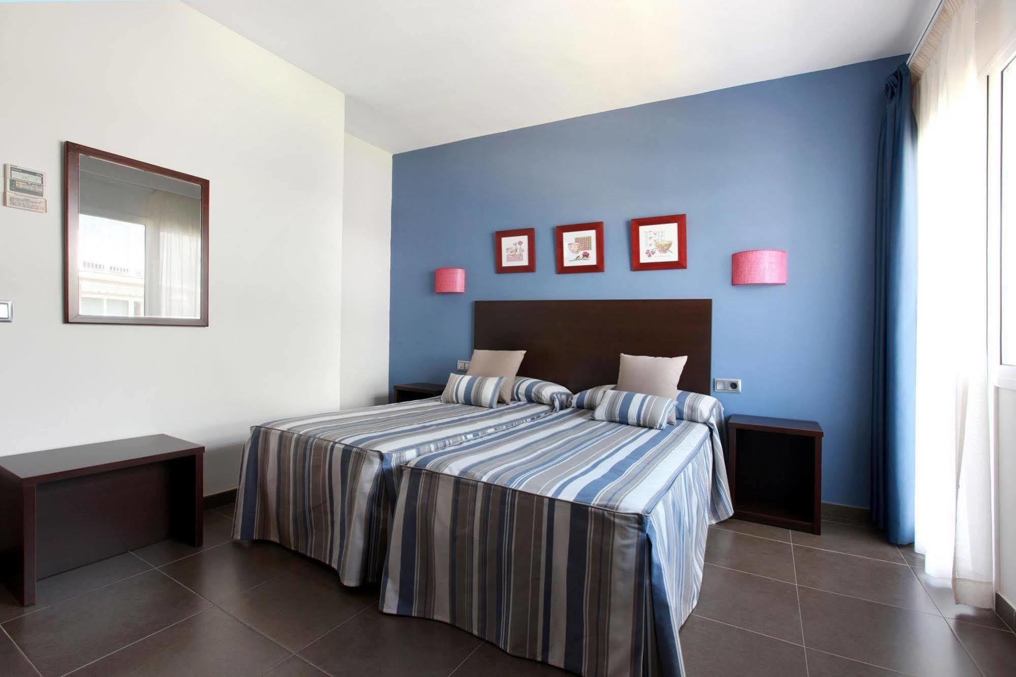 Hotel Marblau Tossa ตอสซาเดมาร์ ภายนอก รูปภาพ