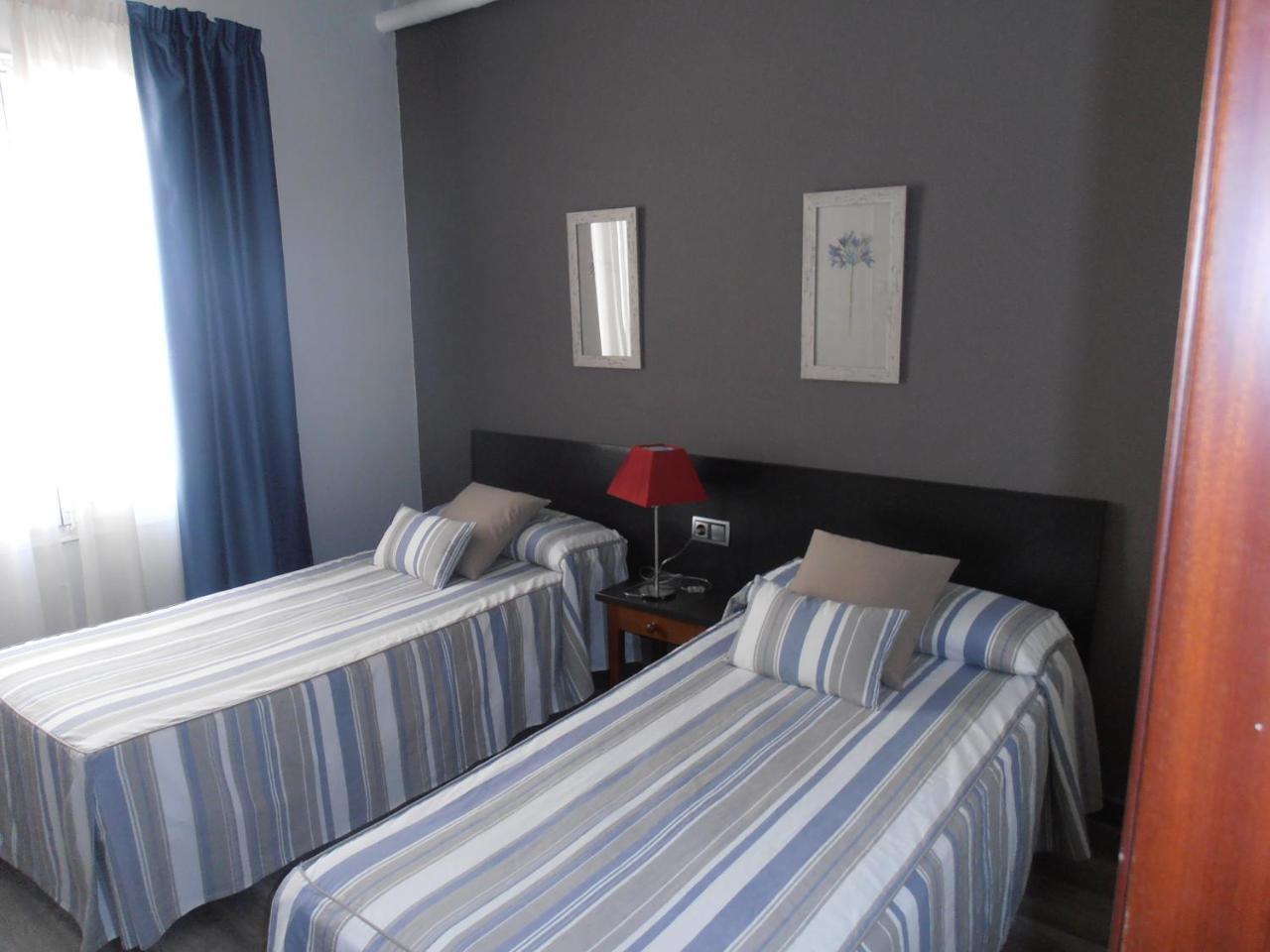 Hotel Marblau Tossa ตอสซาเดมาร์ ภายนอก รูปภาพ