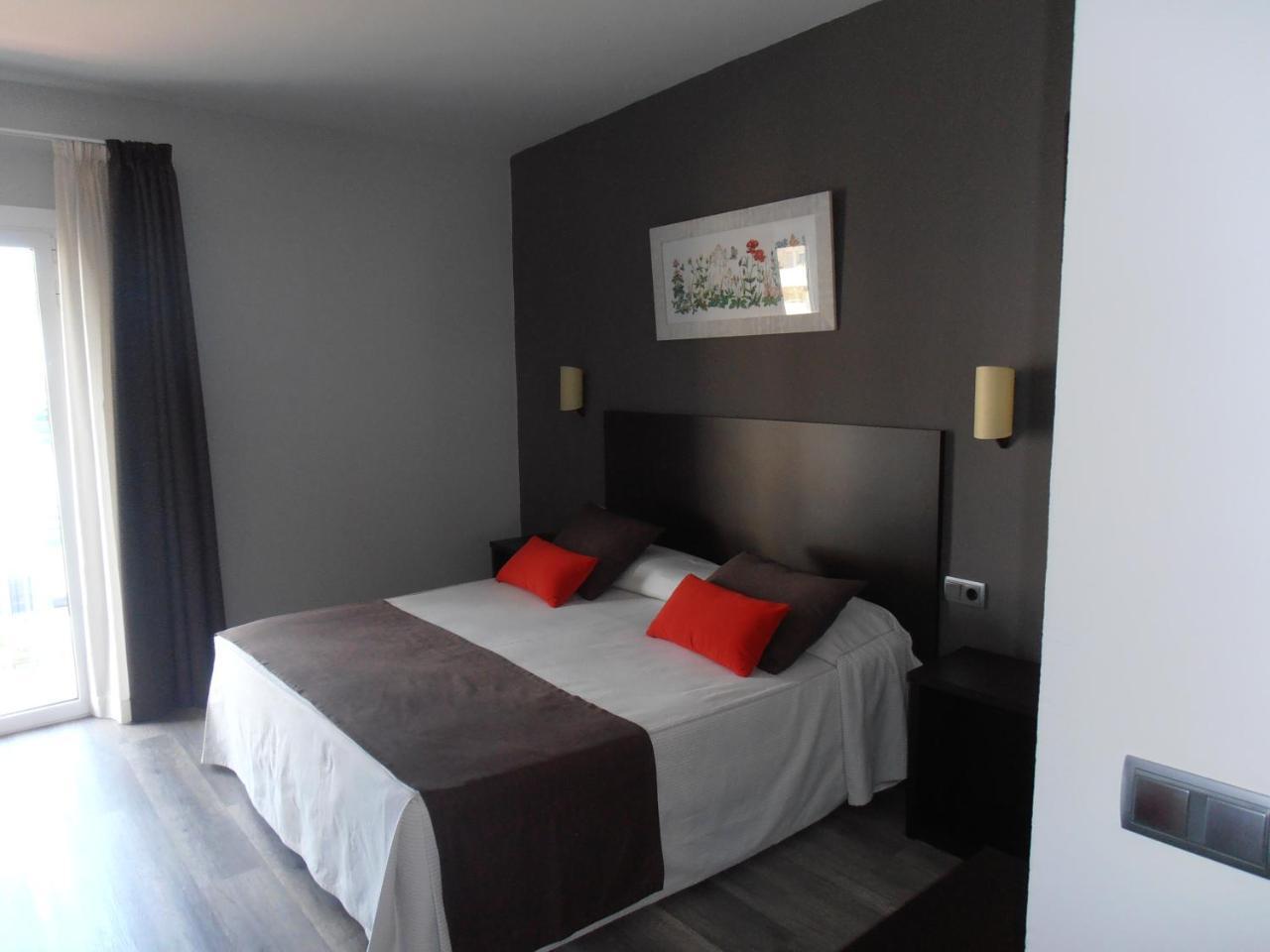 Hotel Marblau Tossa ตอสซาเดมาร์ ภายนอก รูปภาพ