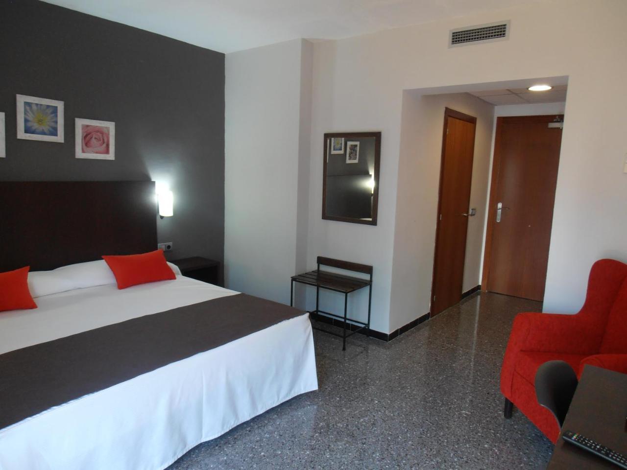 Hotel Marblau Tossa ตอสซาเดมาร์ ภายนอก รูปภาพ